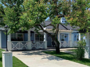 The Blue Cottage Akarattya Balatonkenese